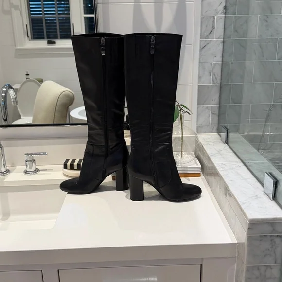 Via Spiga Black Heeled Boots. Leather lined… gorgeous!